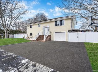 73 Olive St, Central Islip, NY 11722