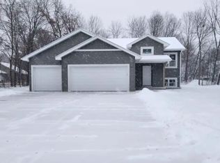 927 Wagner Rd, Menomonie, WI 54751