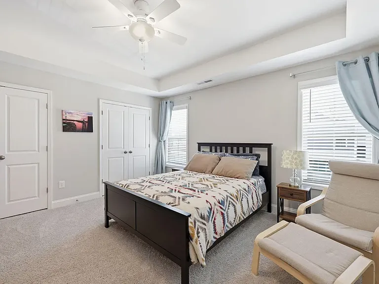 976 Gateway Commons Cir — Photo 21
