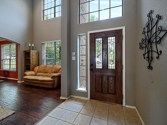 5th image of 972 Dogwood Ln