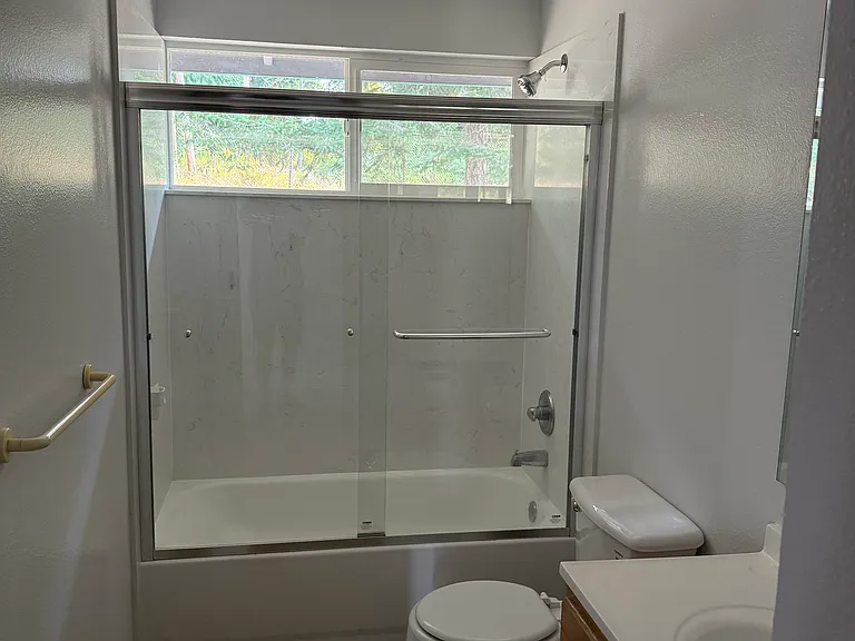 Main Full Bathroom.
