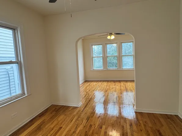 1829 N Mozart St Floor 2, Chicago, IL 60647