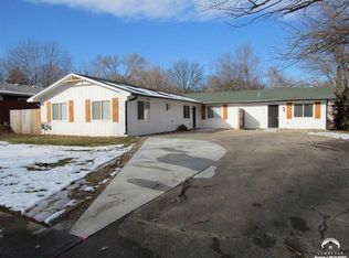 1516 W 26th St #1518, Lawrence, KS 66046