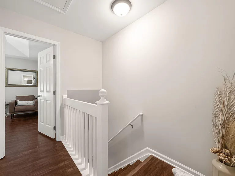 4323 Pine Springs Ct — Photo 24