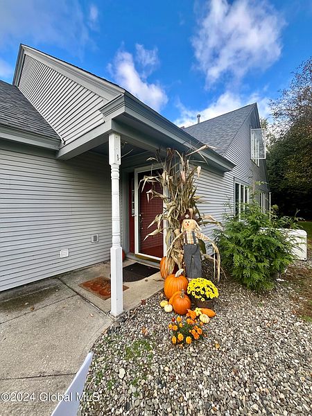 2nd image of 49 Gilbert Street #2A