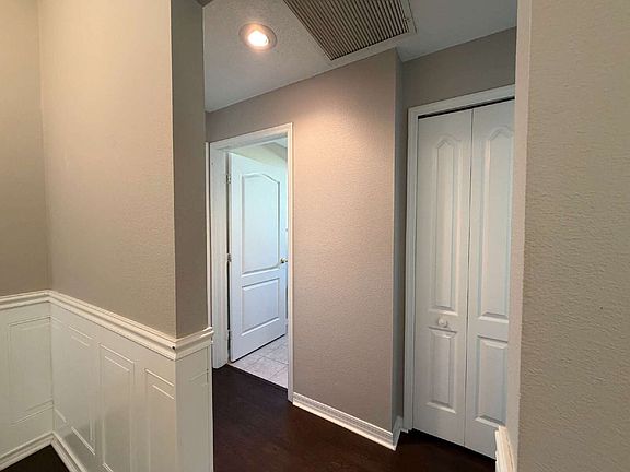 5th image of 8505 Bella Way