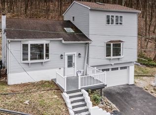 2 Sachem Rd, Lake Hopatcong, NJ 07849