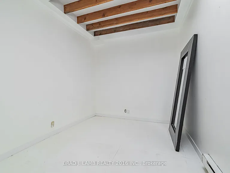 1457 Dundas St W #1 — Photo 17