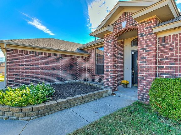 3rd image of 10644 NW 36th Pl