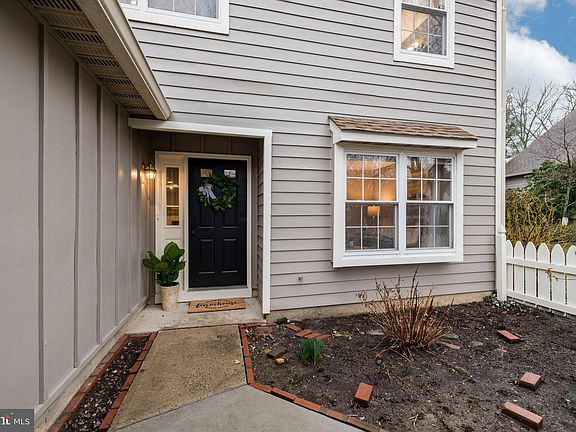 2nd image of 111 Evergreen Ct
