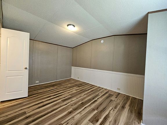 4th image of 6280 Hamilton Dr #5