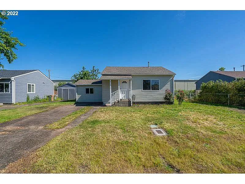 3155 Knox Butte Ave NE photo 1