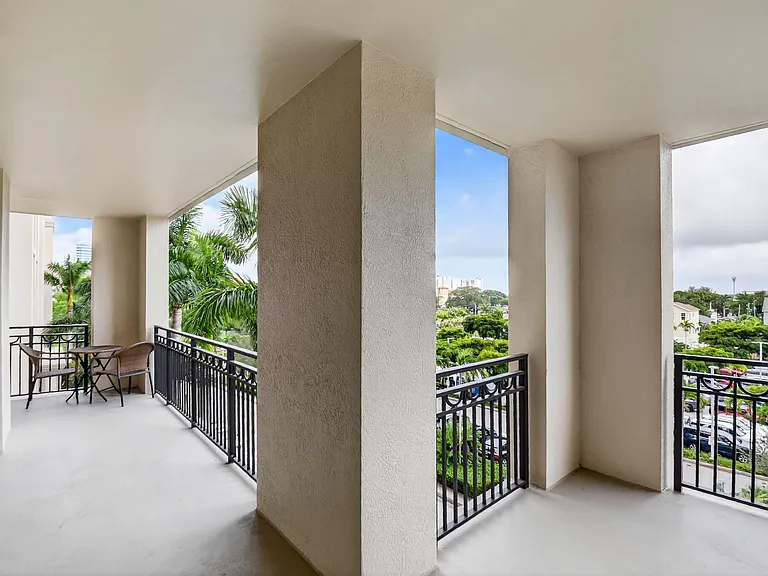 550 Okeechobee Blvd #423 — Photo 11