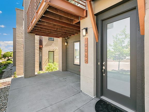 2nd image of 10069 Town Ridge Ln