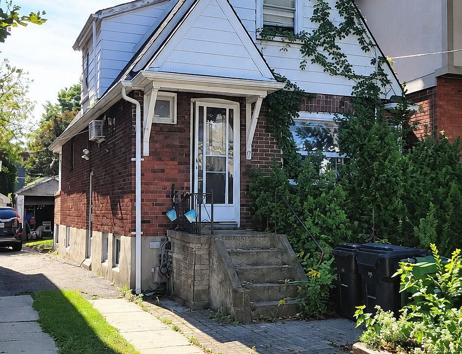 2nd image of 37 Deforest Rd