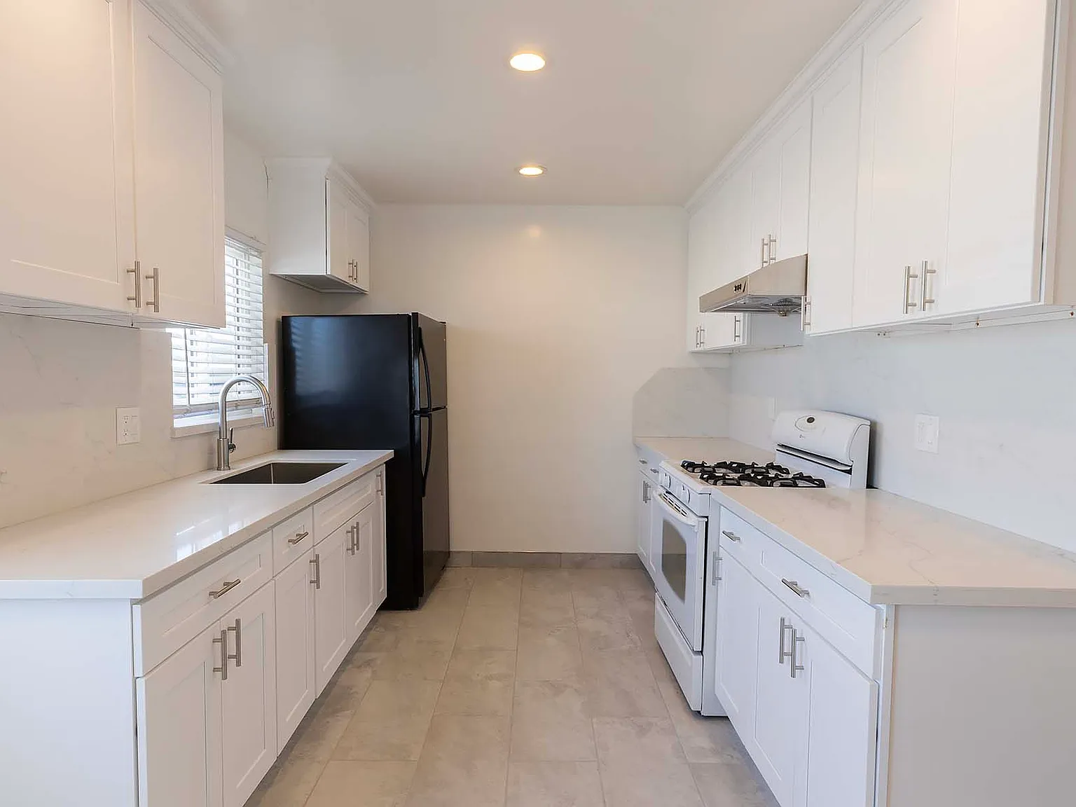 1 bed, 650 sqft, $2,200 — Photo 1