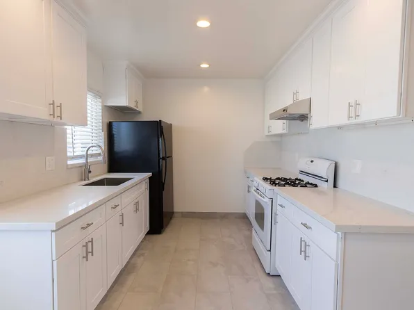 24719 Eshelman Ave APT 10, Lomita, CA 90717