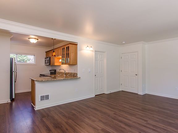 3rd image of 244 4th Ave #254-4