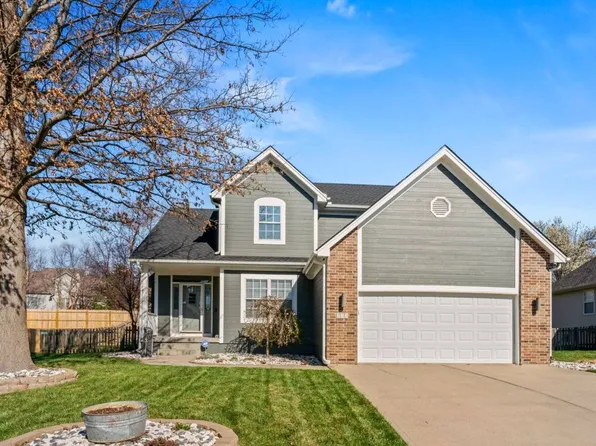 333 SE Canterbury Ln, Lees Summit, MO 64063