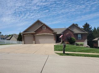 5393 Driftwood Dr, Imperial, MO 63052