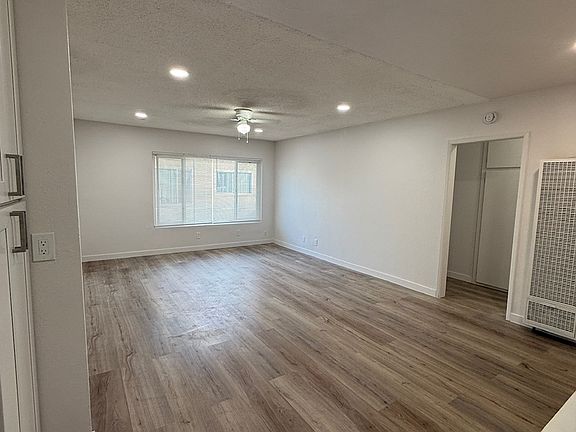 2nd image of 5032 Elizabeth St #12