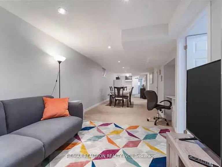 1188 Shadeland Dr #LOWER — Photo 3