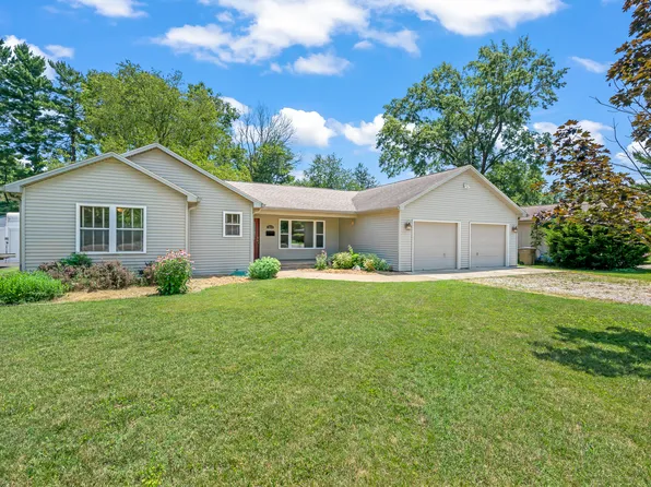 3223 Sycamore Dr, Columbus, IN 47203
