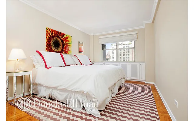 Sold by Douglas Elliman | media 25