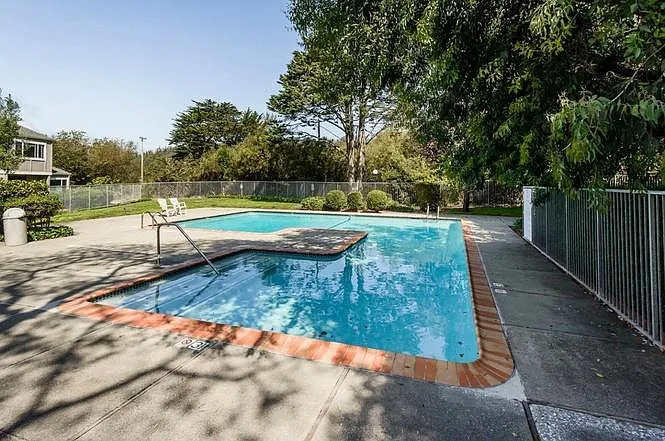 1252 Rosita Rd — Photo 15