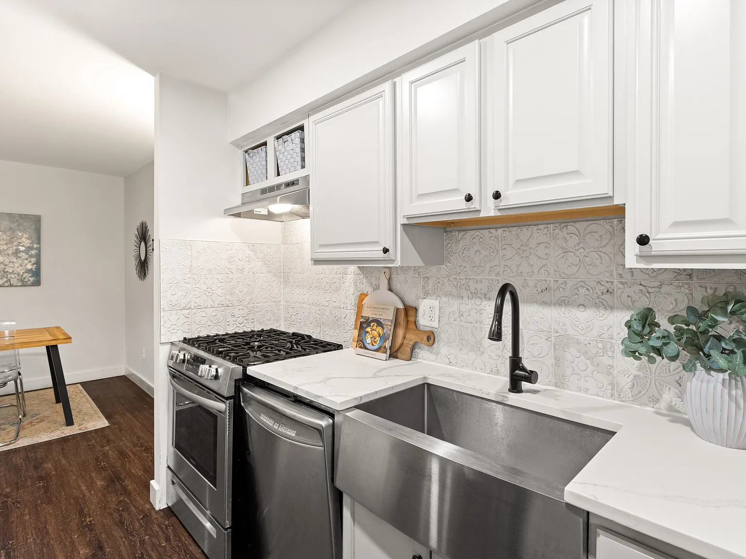 2 bed, 1.5 bath, 1070 sqft, $2,100 — Photo 4