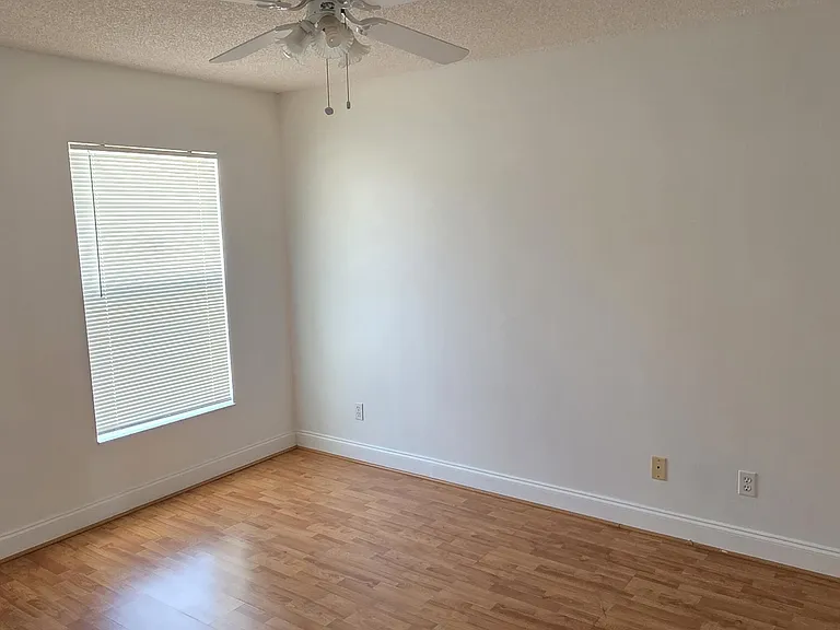 6448 NW Colgate St — Photo 18
