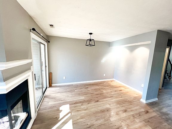 4th image of 1813 Abbotsbury Way