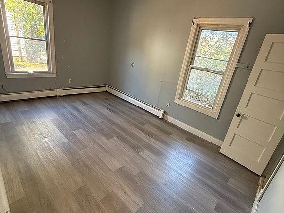 2nd image of 4 Kenyon Ct #2