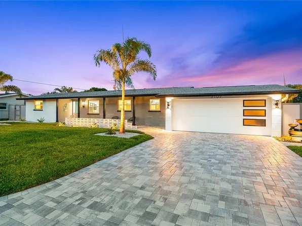 3107 Pinecrest St, Sarasota, FL 34239
