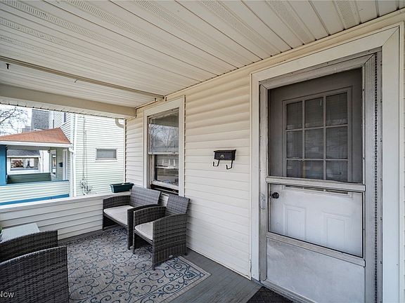4th image of 306 Maplewood Ave