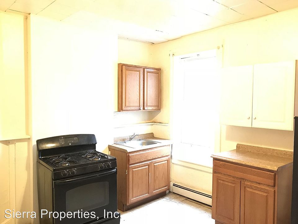 1st image of 190 Chambers St #1