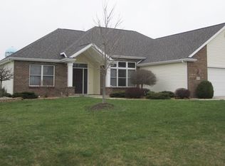 135 Meadow Ln, Hamilton, IN 46742