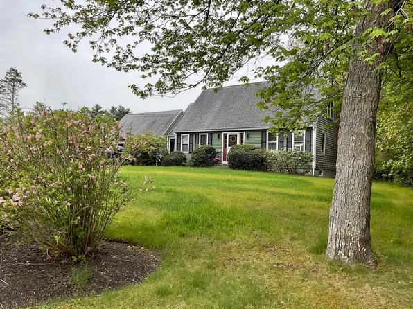 7 Bisbee Dr, Carver, MA 02330