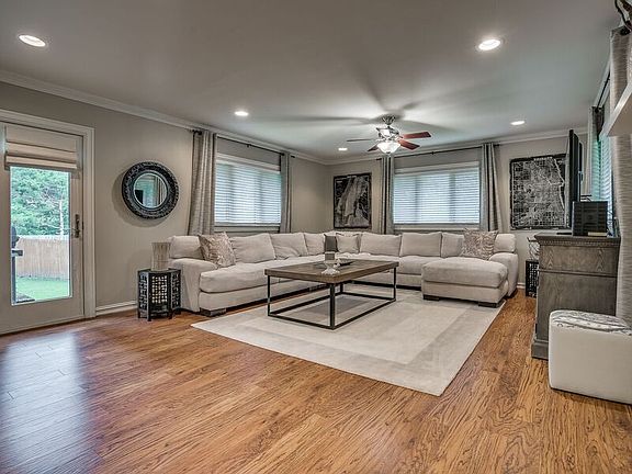 Spacious living room