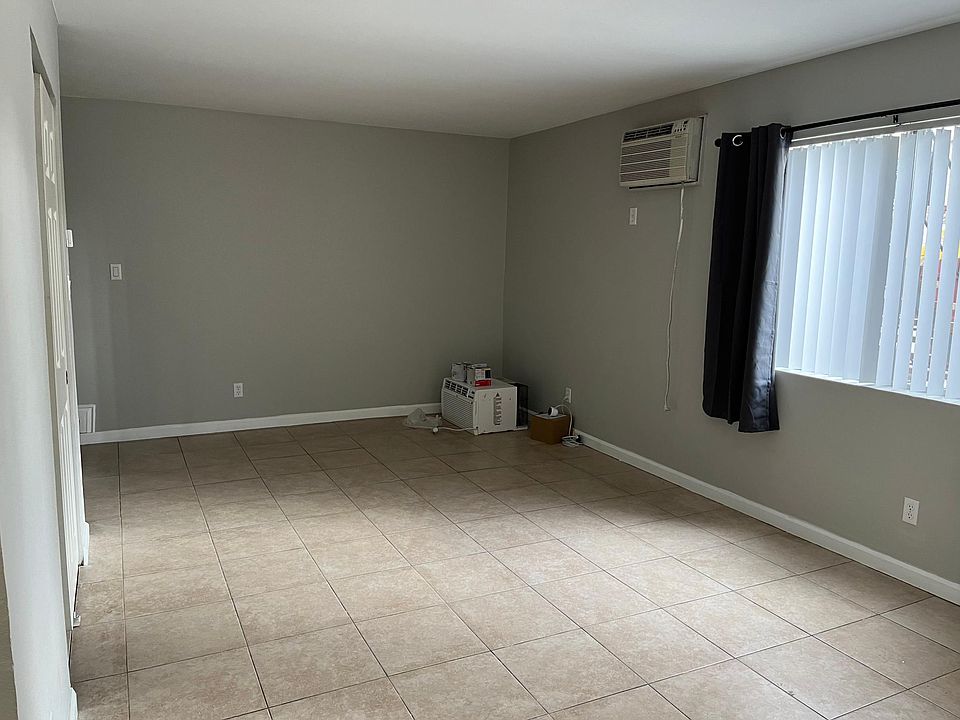 1st image of 7760 Comstock Ave APT C