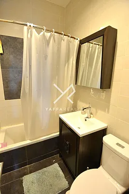Rented by Yaffa Realty LLC | media 9