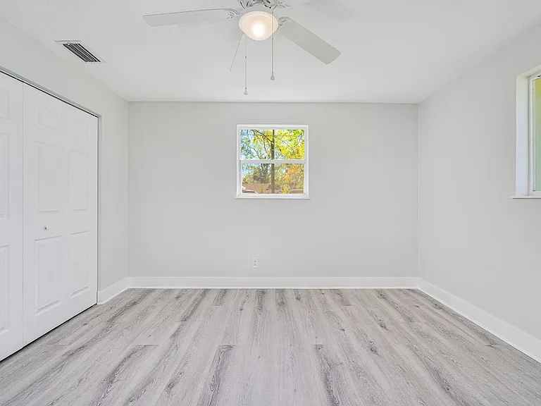 1707 Evergreen St — Photo 17
