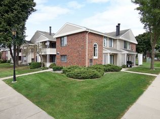 1627 Westminster Dr APT 203, Naperville, IL 60563