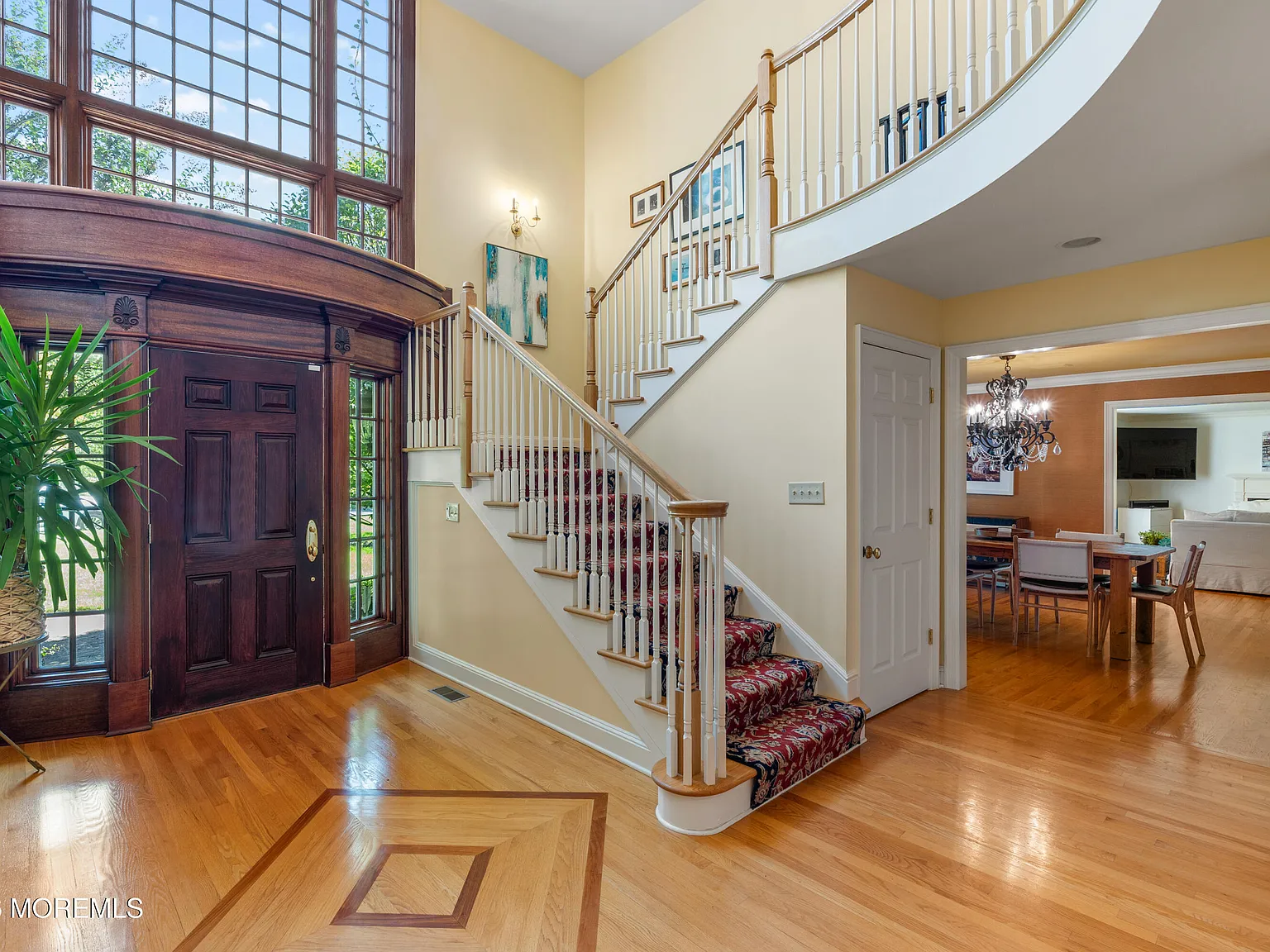 5 bed, 4.5 bath, 6917 sqft, $15,000 — Photo 3