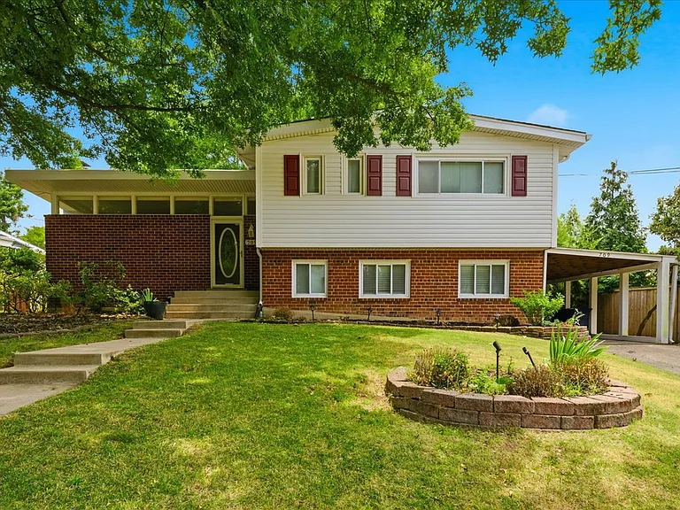 709 N Pryor St — Photo 34