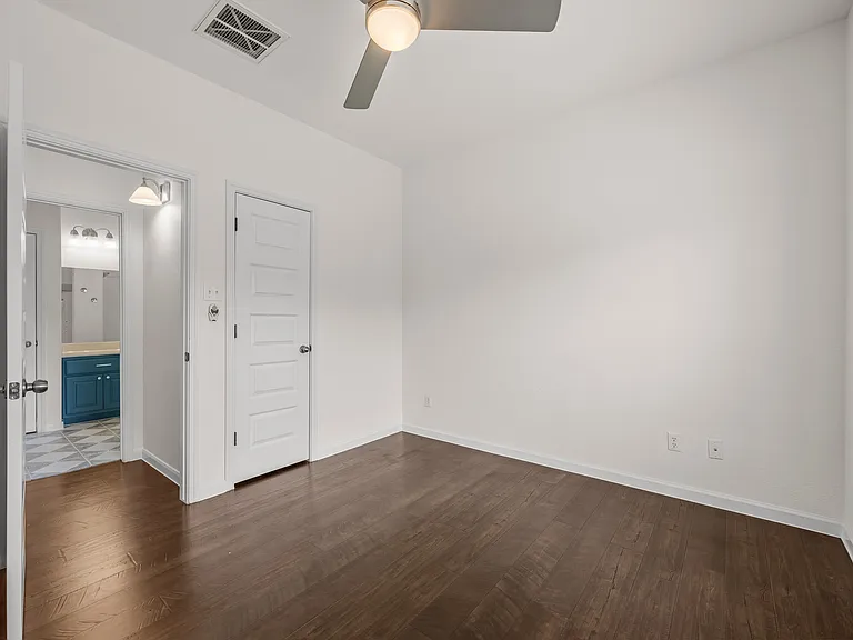 2821 Saville Loop — Photo 15