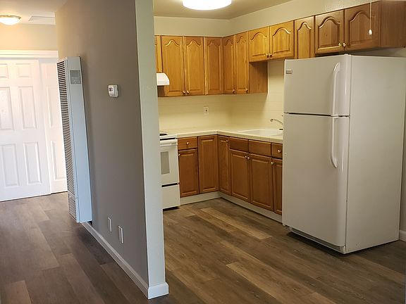 2nd image of 346 Clifton Ave APT 7