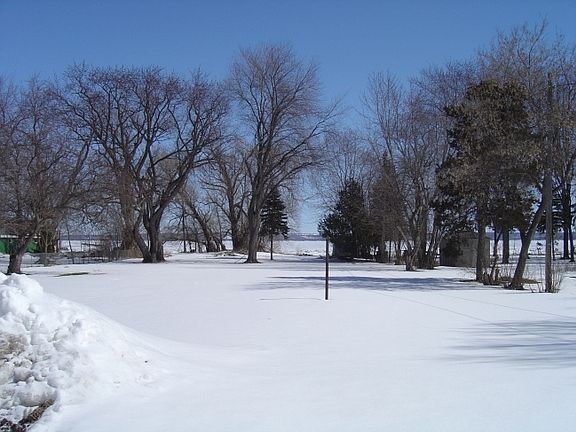 5th image of N7799 Lakeshore Dr