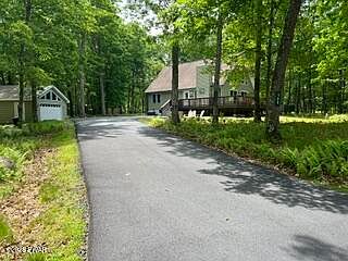 4th image of 105 Doe Ct