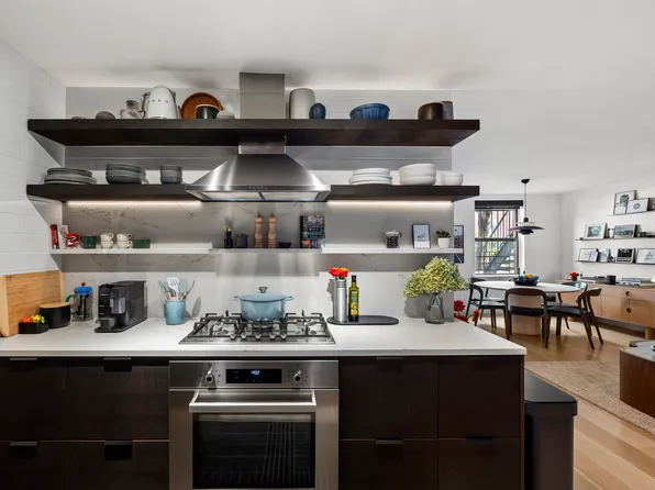 256 Bedford Avenue image 14 of 27